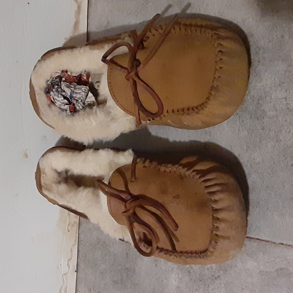 UGG  slipper  size  8 women - Picture 4 of 6